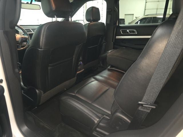Certified 2017 Ford Explorer XLT w/ Equipment Group 202A AWD/4WD image 14