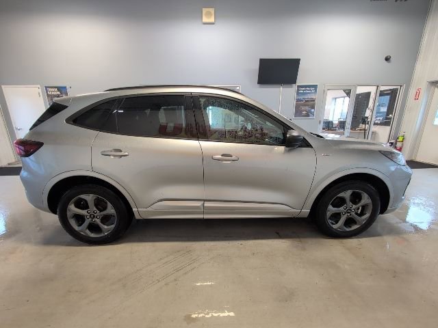 Certified 2023 Ford Escape ST-Line image 7