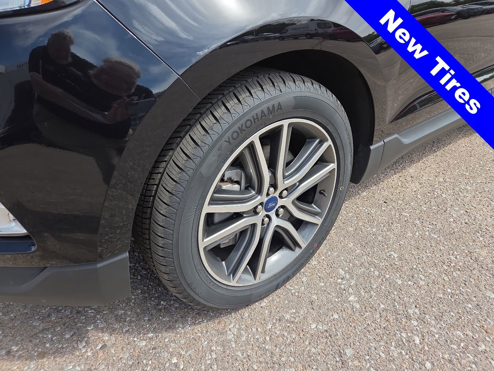 Certified 2022 Ford Edge Titanium w/ Equipment Group 301A AWD/4WD image 18