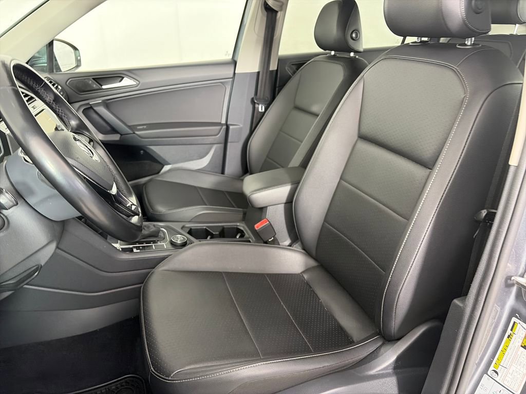 Used 2019 Volkswagen Tiguan SEL AWD/4WD image 11