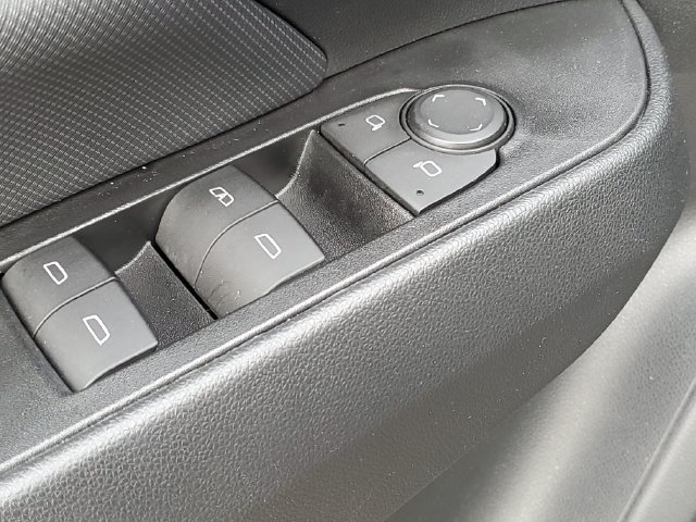 Used 2024 Chevrolet Equinox EV RS FWD image 21