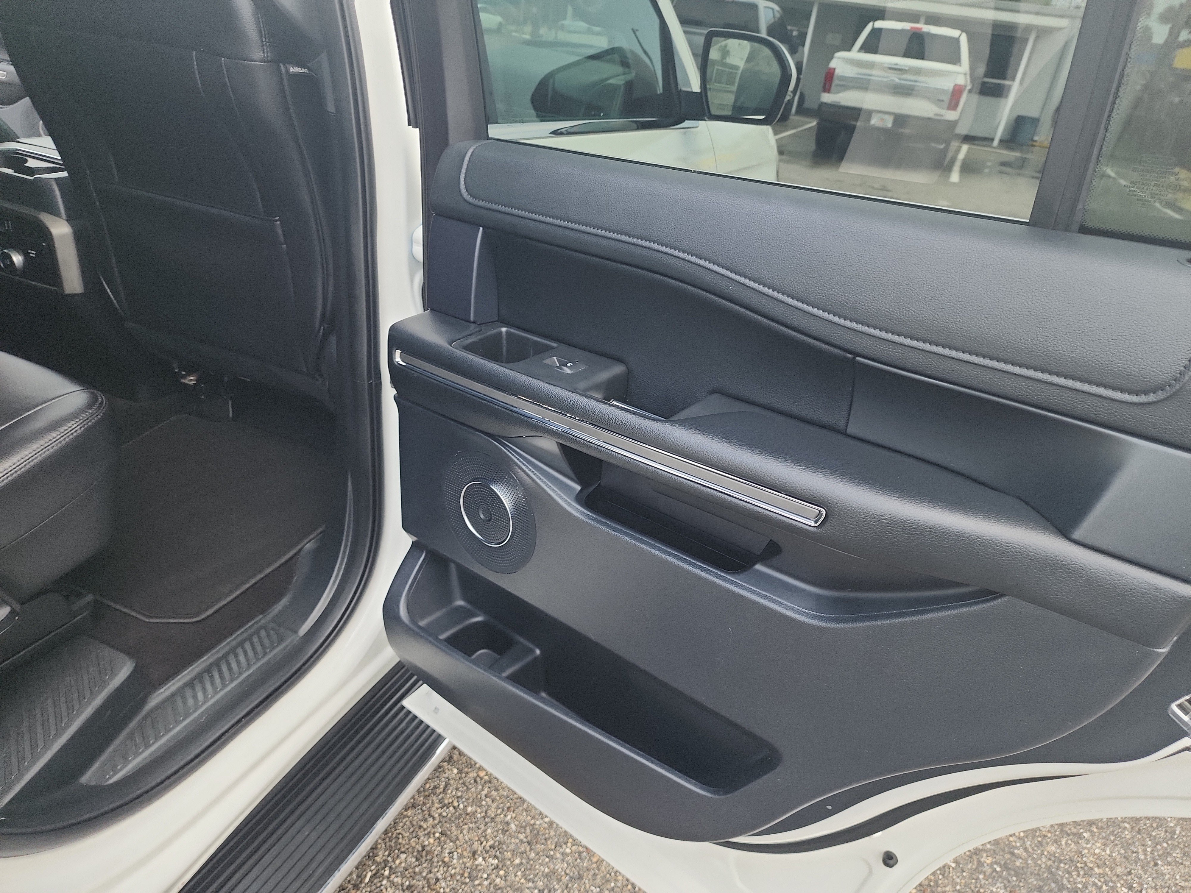 Certified 2020 Ford Expedition XLT w/ Equipment Group 202A RWD image 21
