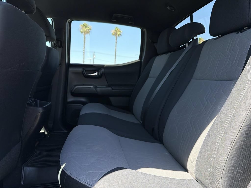 Used 2022 Toyota Tacoma TRD Off-Road w/ Technology Package RWD image 19