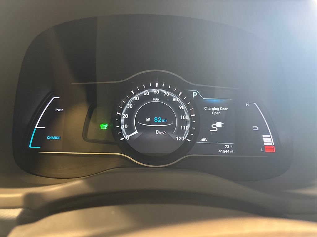 Used 2021 Hyundai Kona Limited w/ Cargo Package FWD image 27