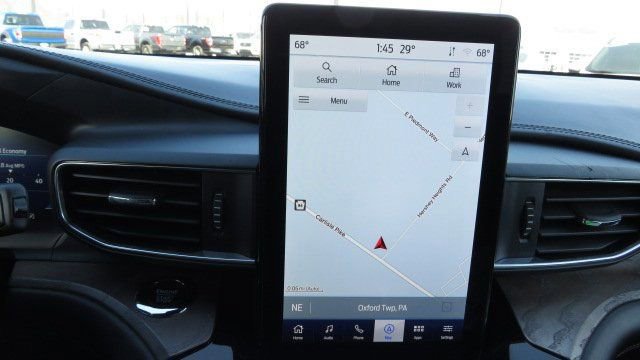 Certified 2022 Ford Explorer Platinum w/ Equipment Group 601A image 14