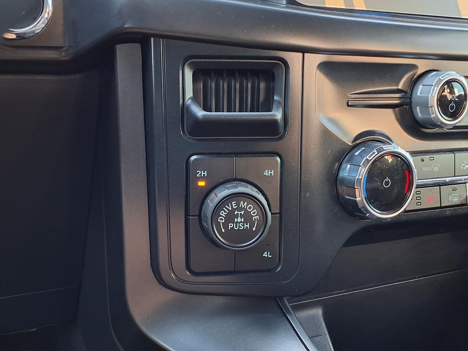 Certified 2025 Ford F150 Tremor AWD/4WD image 24
