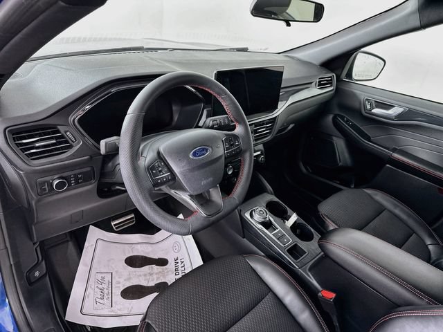Certified 2023 Ford Escape ST-Line w/ Tech Pack #1 AWD/4WD image 14