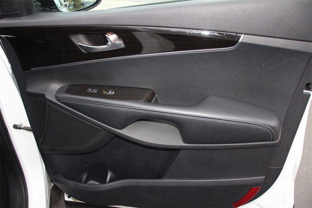 Used 2020 Kia Sorento S image 29