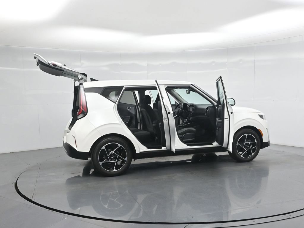 Used 2024 Kia Soul EX image 22