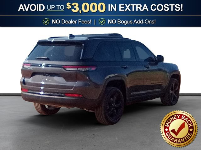 Used 2025 Jeep Grand Cherokee Altitude RWD image 7