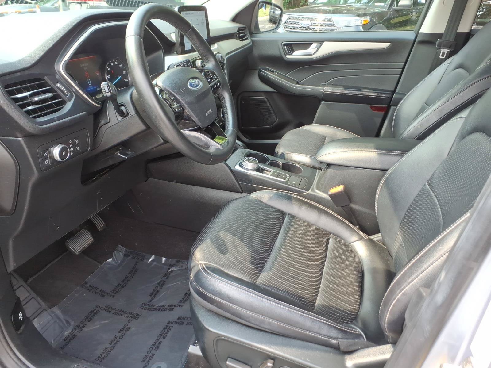 Certified 2022 Ford Escape SEL FWD image 11