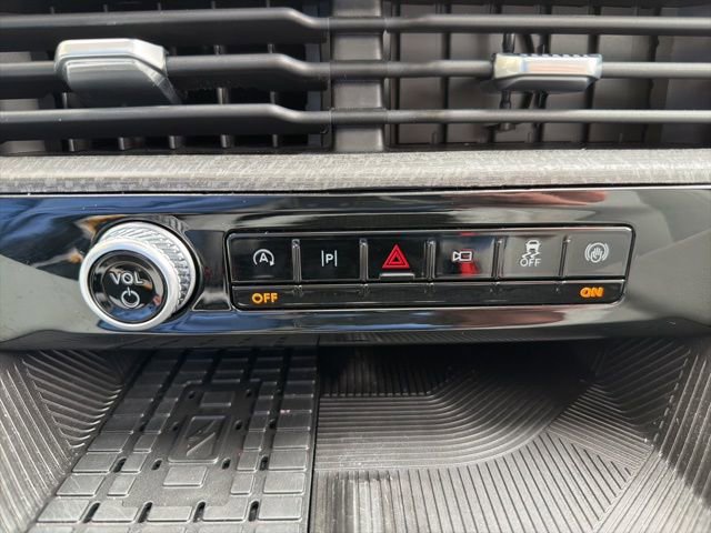 Certified 2025 Ford Explorer Platinum w/ LUX Leather Package image 24