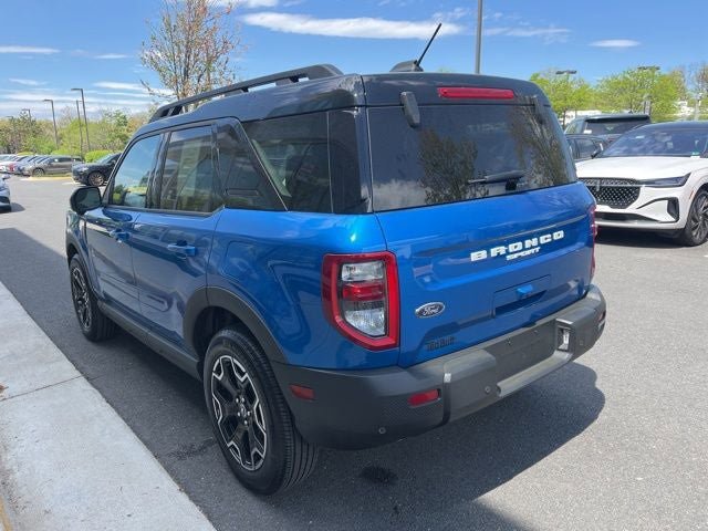 Certified 2025 Ford Bronco Sport Outer Banks w/ Outer Banks Tech Package+ AWD/4WD image 3