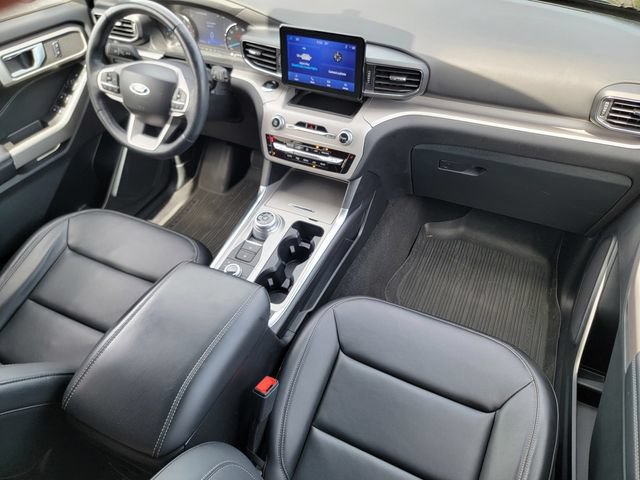 Certified 2023 Ford Explorer XLT w/ Equipment Group 202A AWD/4WD image 40