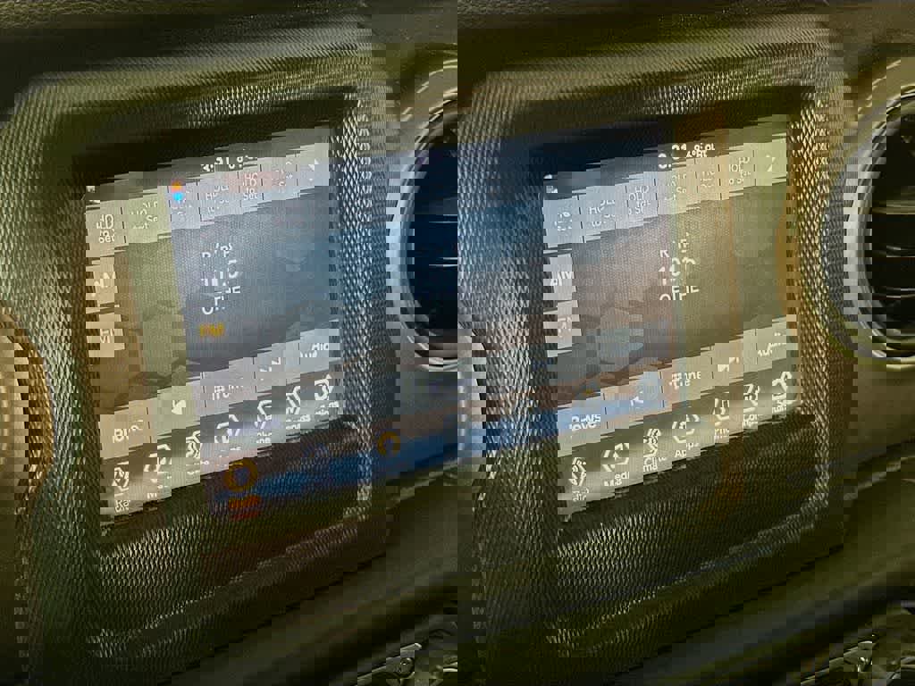 Used 2022 Jeep Gladiator Sport image 20