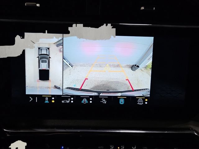 Used 2023 GMC Sierra 1500 AT4 AWD/4WD image 14