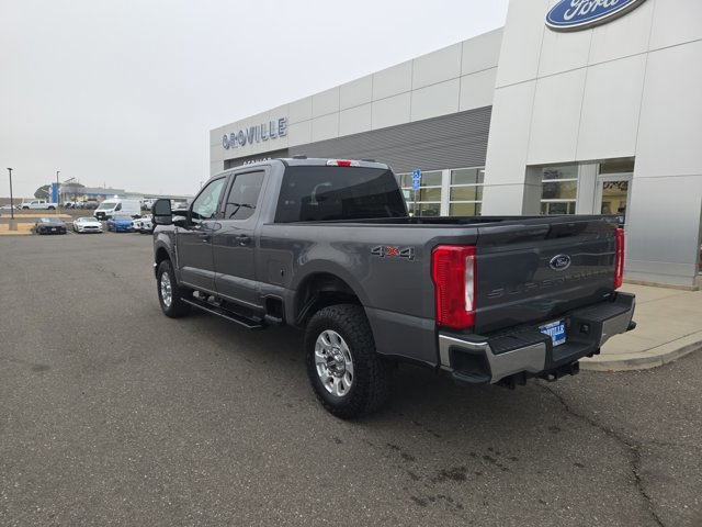 Certified 2024 Ford F250 XLT image 3