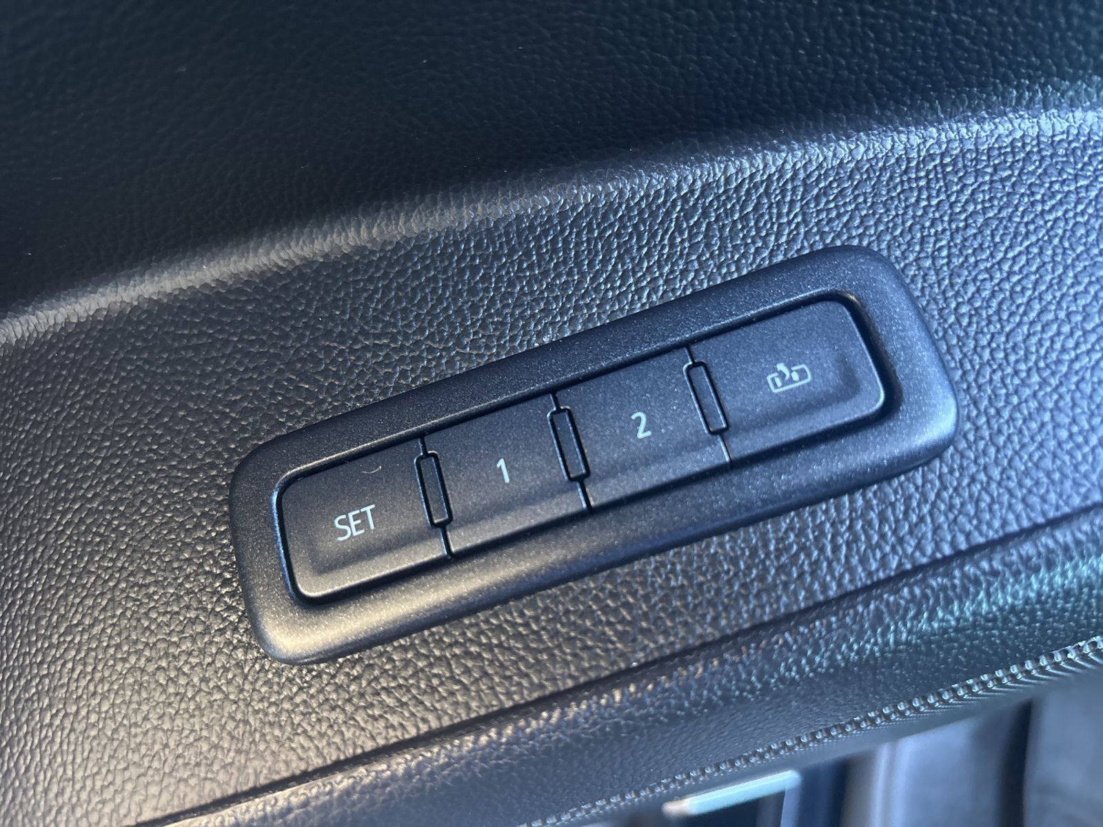 Used 2019 Chevrolet Tahoe LT AWD/4WD image 15