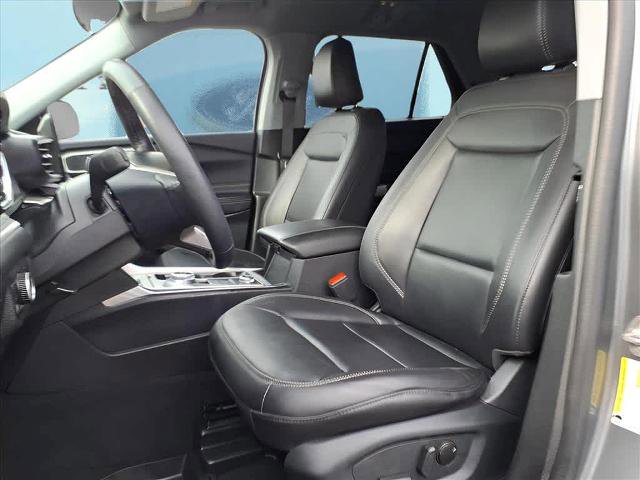 Certified 2023 Ford Explorer XLT w/ Equipment Group 202A image 20