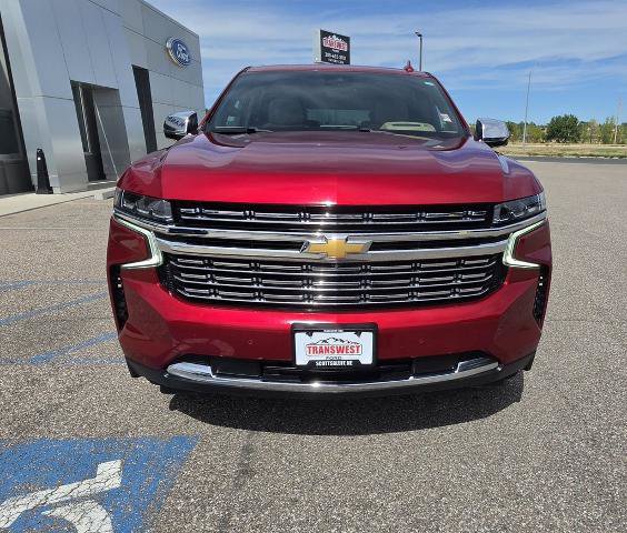 Used 2024 Chevrolet Suburban Premier AWD/4WD image 3
