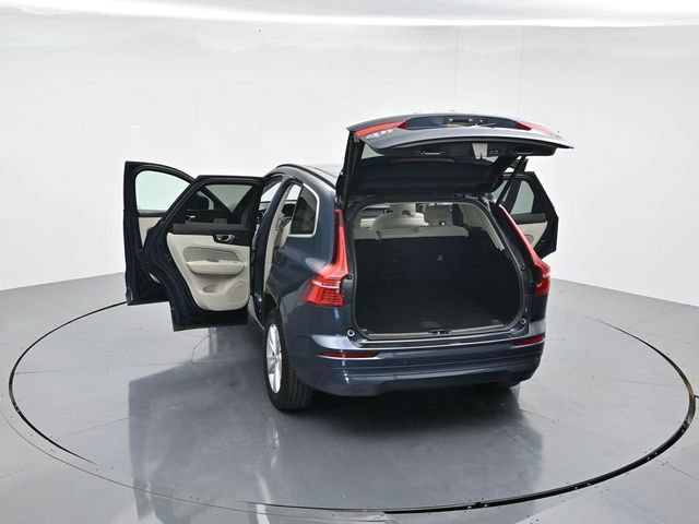 Used 2022 Volvo XC60 B5 Momentum image 43