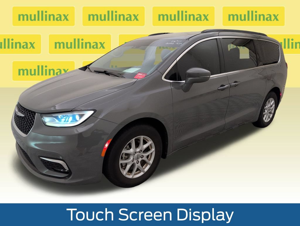 Used 2022 Chrysler Pacifica Touring-L FWD image 11