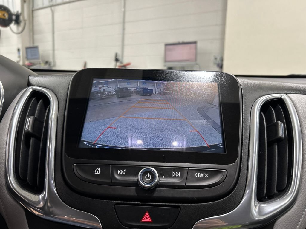 Used 2018 Chevrolet Equinox Premier FWD image 21