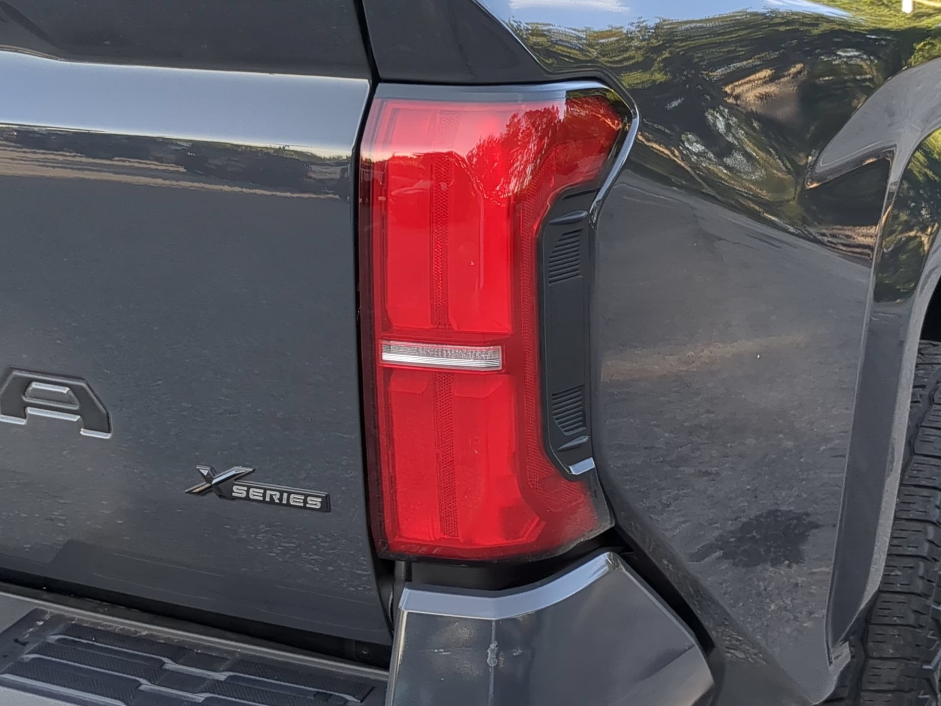 Used 2025 Toyota Tacoma SR5 AWD/4WD image 45