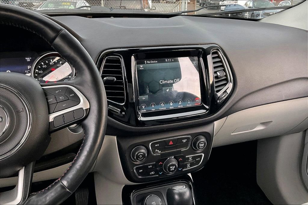 Used 2018 Jeep Compass Limited w/ Navigation Group image 5