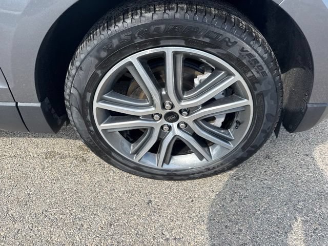 Certified 2024 Ford Edge Titanium w/ Equipment Group 301A AWD/4WD image 5