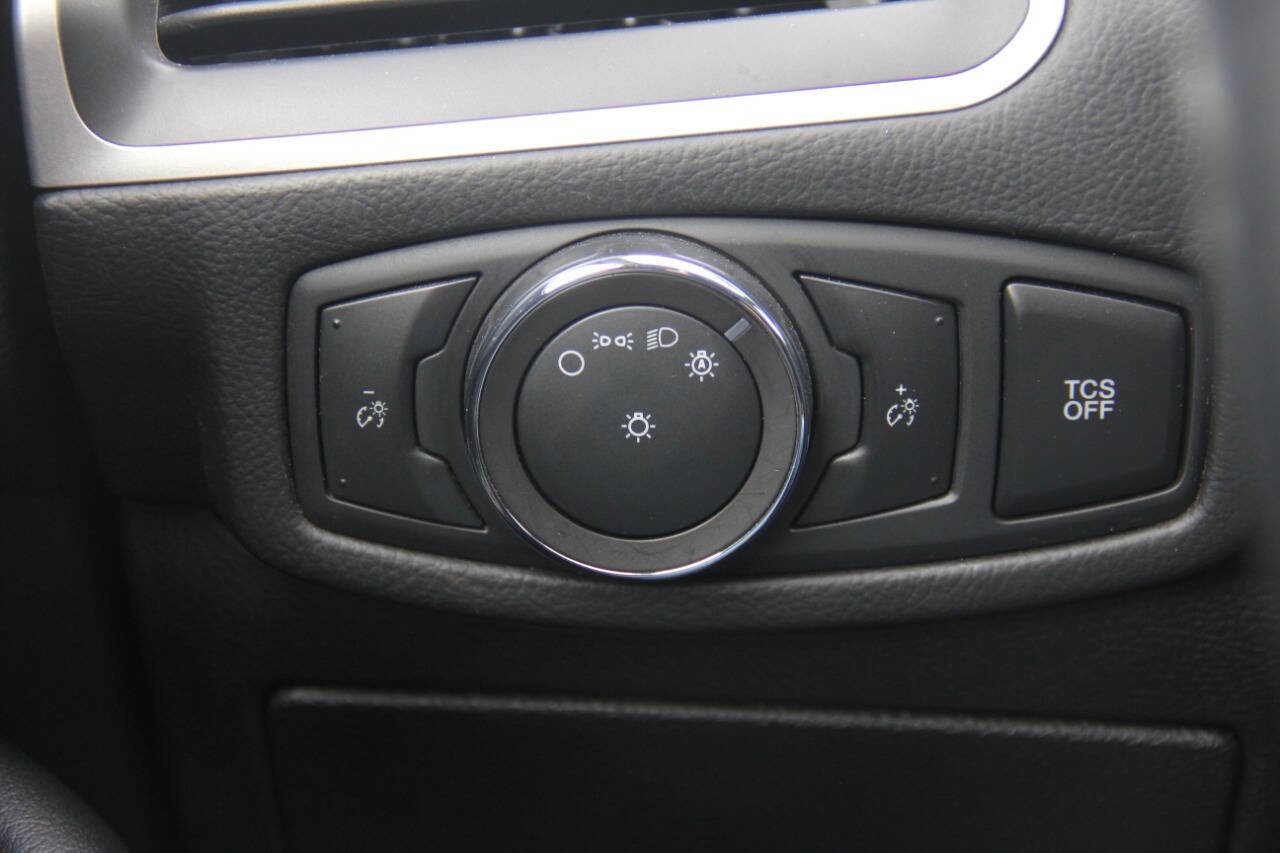 Certified 2022 Ford Edge SEL image 28