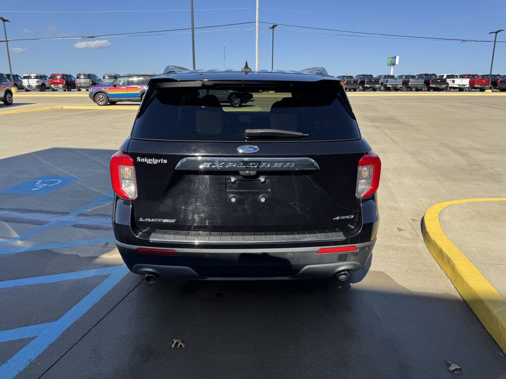Certified 2023 Ford Explorer Limited w/ Equipment Group 301A image 4