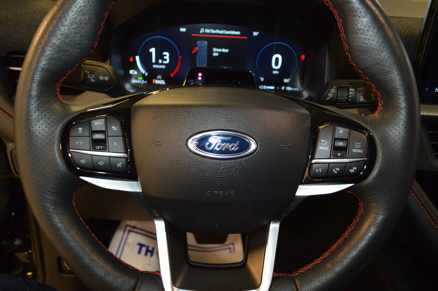 Certified 2025 Ford Explorer ST-Line image 18