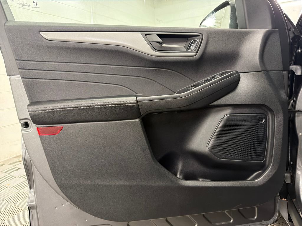 Certified 2025 Ford Escape Active FWD image 16