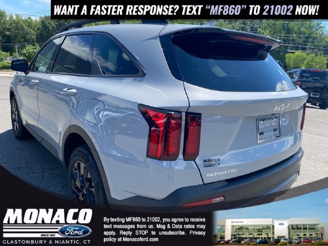 Used 2023 Kia Sorento S w/ Panoramic Sunroof Package AWD/4WD image 6