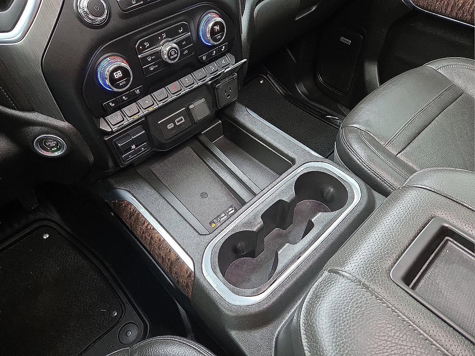 Used 2022 GMC Sierra 3500 Denali w/ Denali Ultimate Package image 25