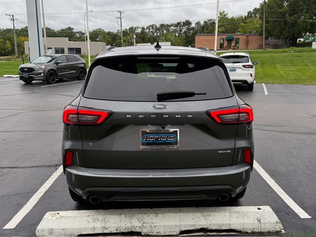 Certified 2024 Ford Escape ST-Line w/ Tech Pack #1 AWD/4WD image 5