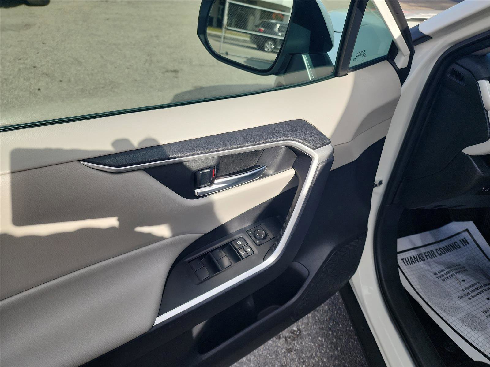 Used 2021 Toyota RAV4 XLE image 16