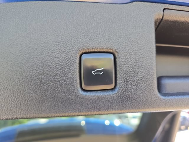 Certified 2022 Ford Escape SEL w/ SEL Stealth AWD Package image 7