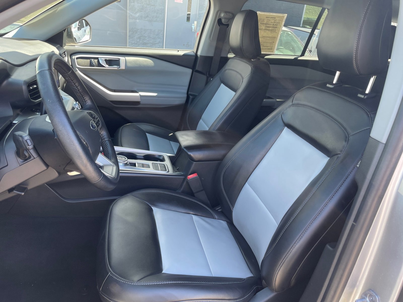 Certified 2022 Ford Explorer XLT w/ Equipment Group 202A image 12