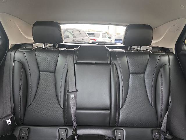 Used 2023 Buick Envision Essence image 33
