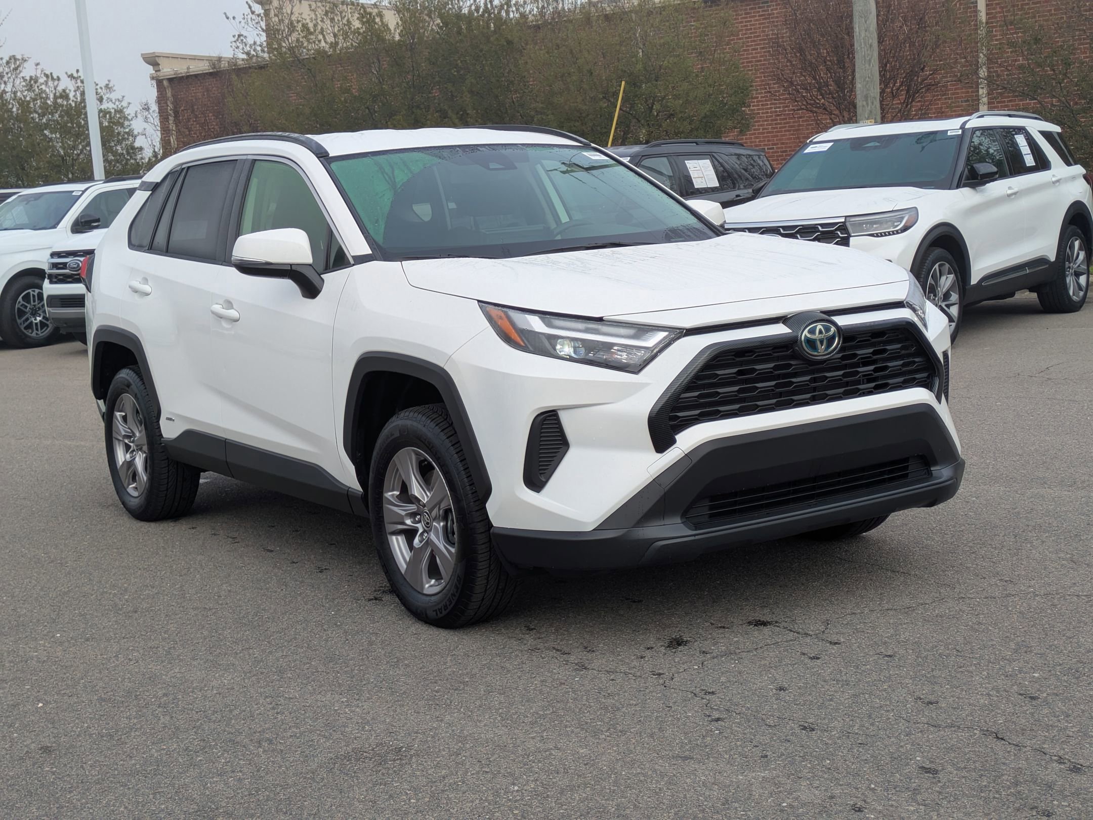 Used 2024 Toyota RAV4 XLE image 7
