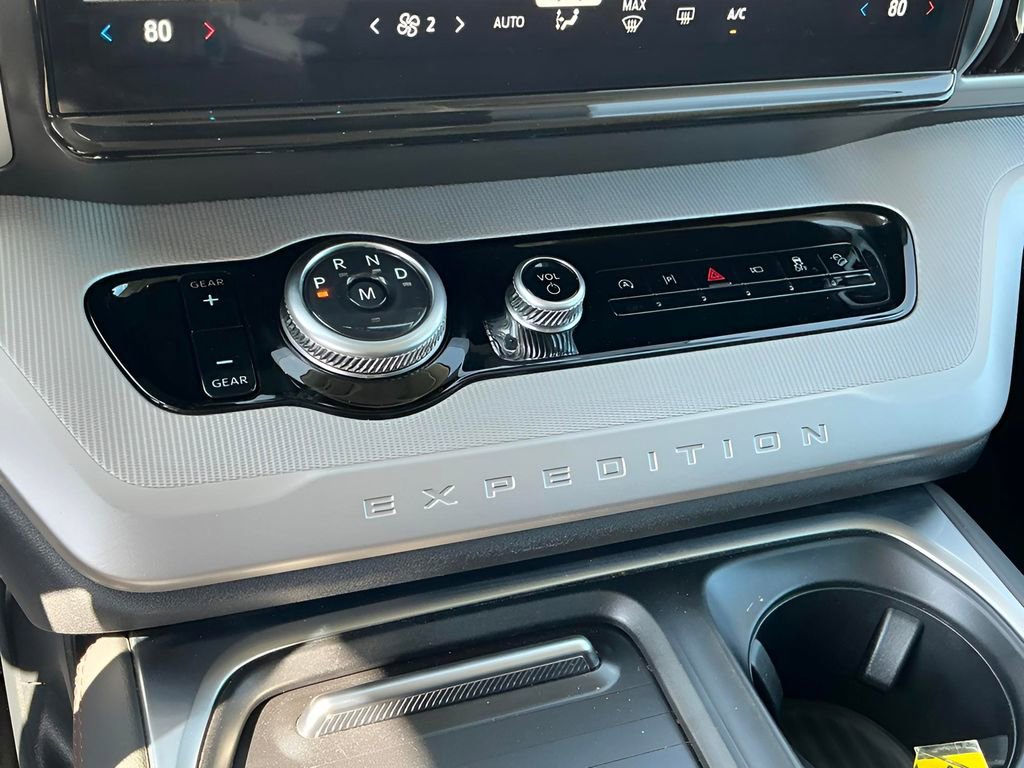 Certified 2025 Ford Expedition Active AWD/4WD image 40