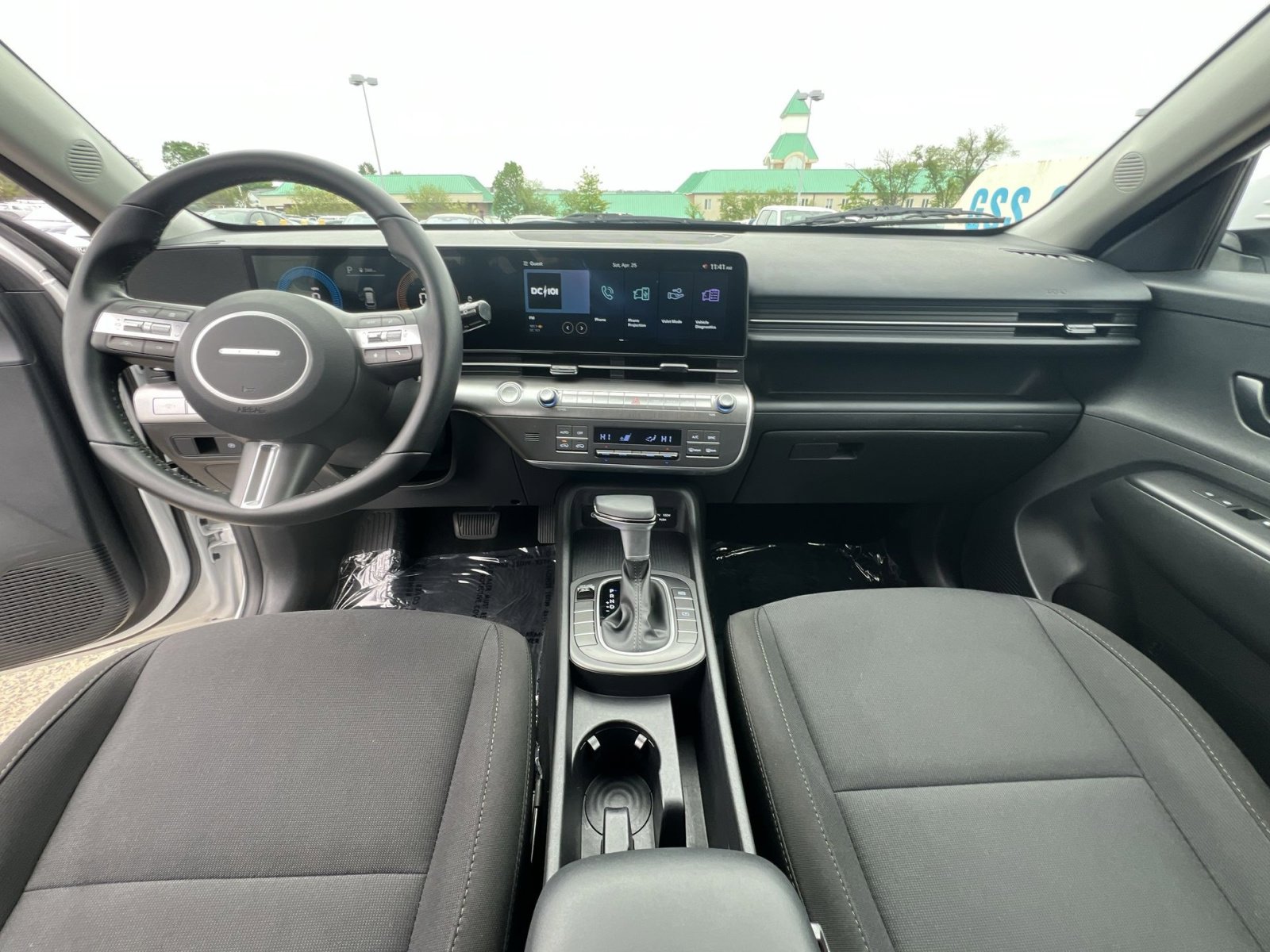 Used 2025 Hyundai Kona SEL FWD image 30