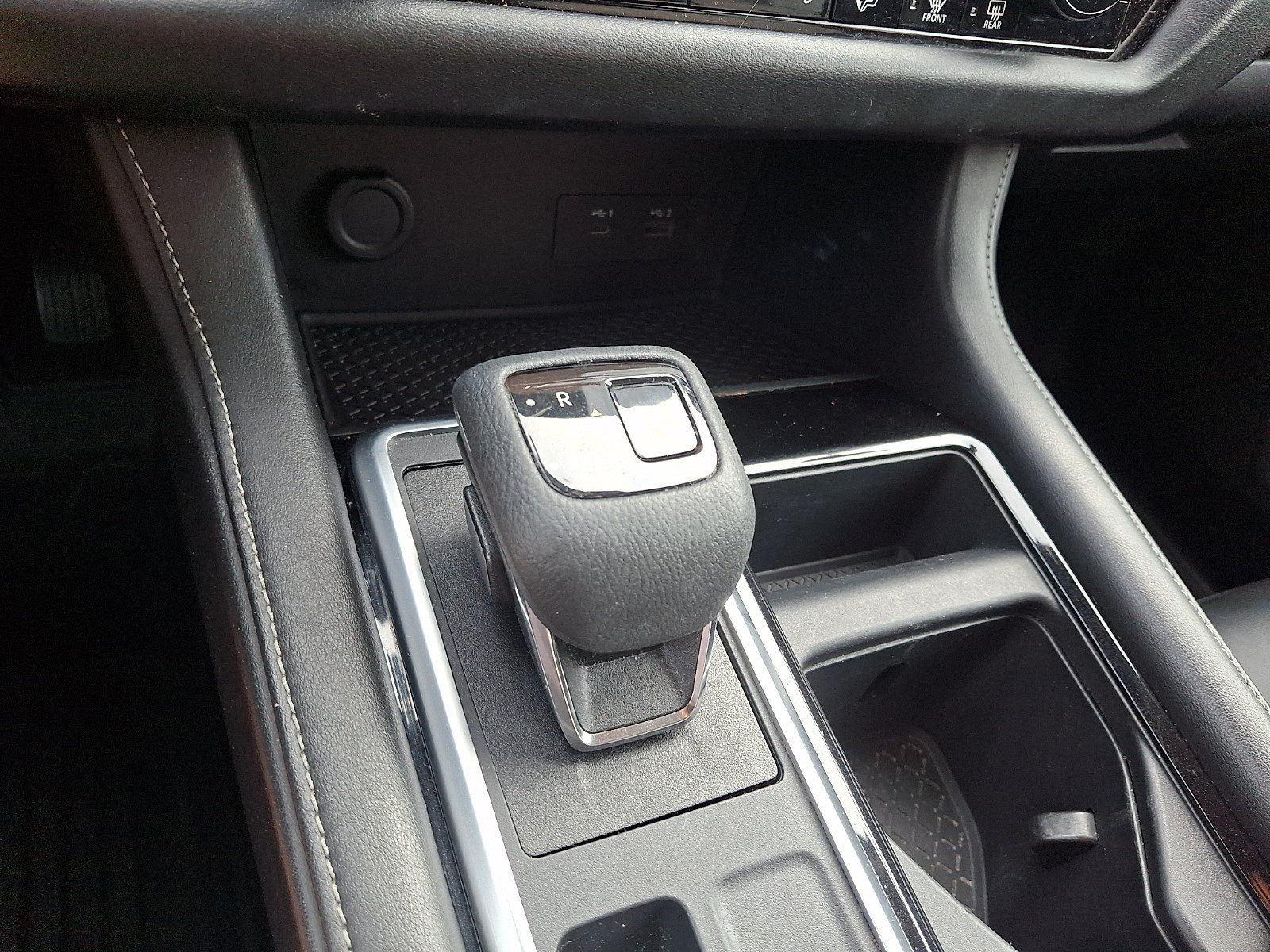 Used 2022 Nissan Pathfinder SL AWD/4WD image 13