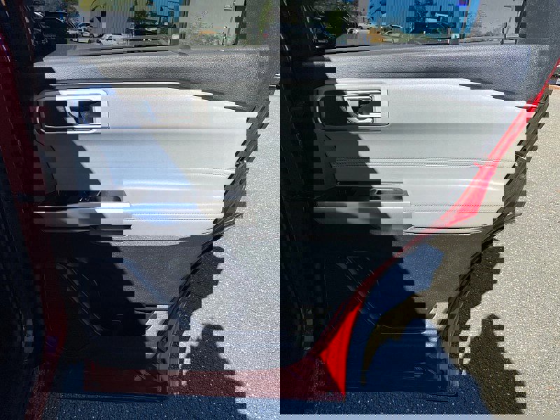 Certified 2022 Ford Explorer XLT w/ Equipment Group 202A image 43