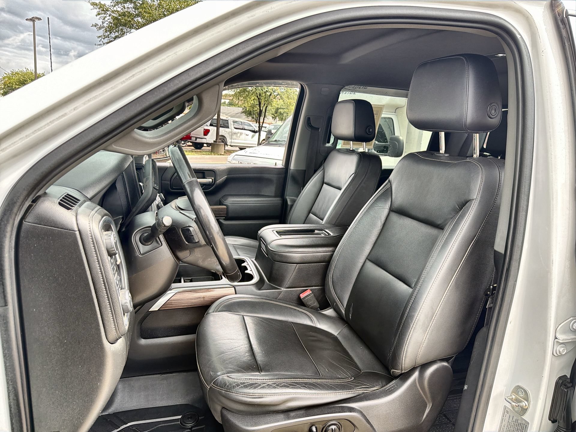 Used 2020 Chevrolet Silverado 2500 LT w/ Convenience Package AWD/4WD image 11