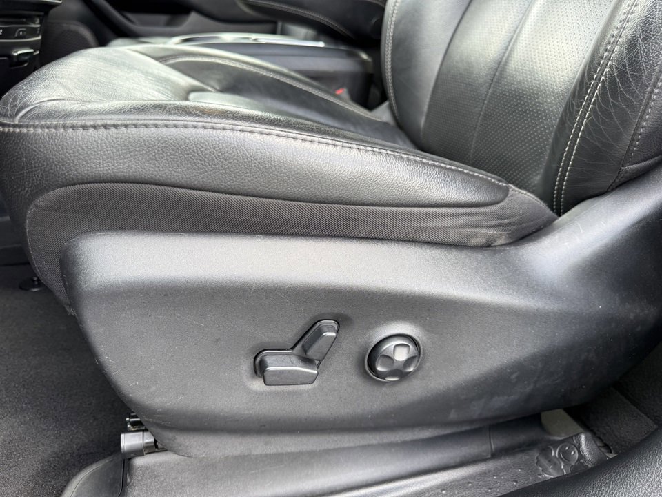 Used 2020 Chrysler Pacifica Touring-L Plus image 20