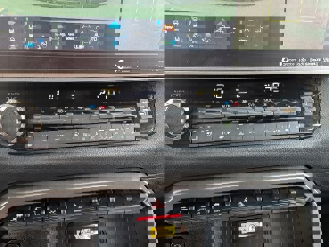 Used 2024 Toyota Tundra Limited image 24