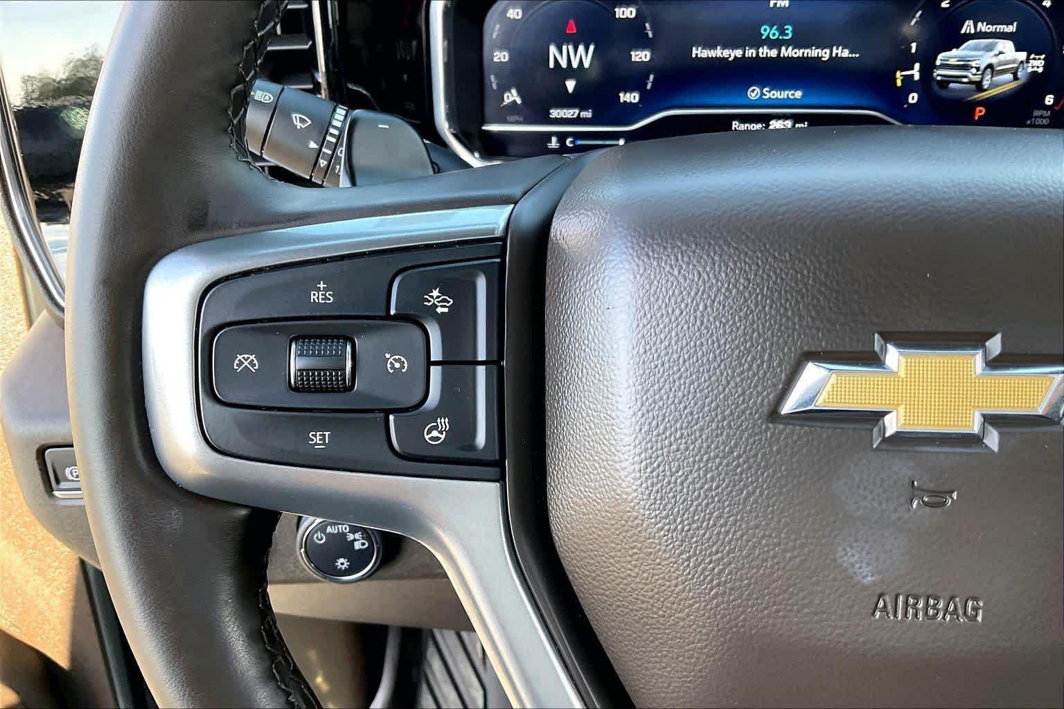 Used 2025 Chevrolet Silverado 1500 LT AWD/4WD image 20